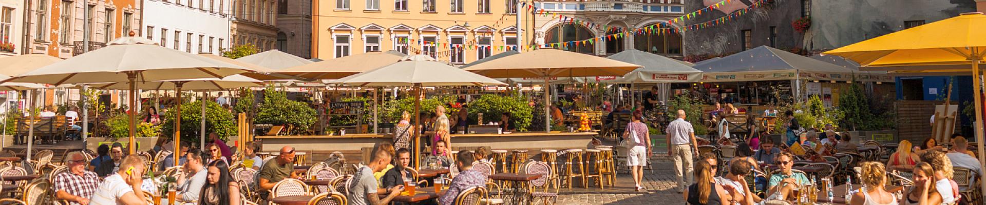 Riga - Straßencafé am Dom