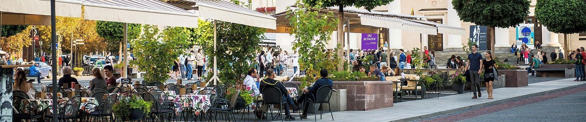 Straßencafés in Vilnius - Rundreise durch das Baltikum