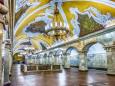 Moskau - Metro © marcorubino adobestock