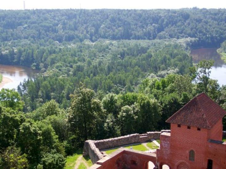 Lettland: Gauja Nationalpark mit Burg Turaida