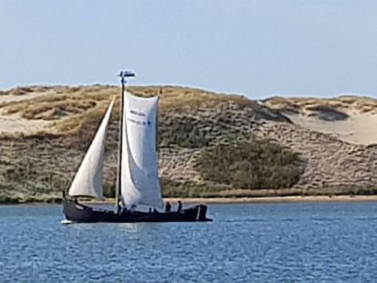 Kurenkahn vor der Großen Düne