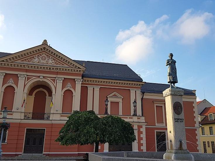 Ännchen von Tharau auf dem Theaterpaltz von Klaipeda