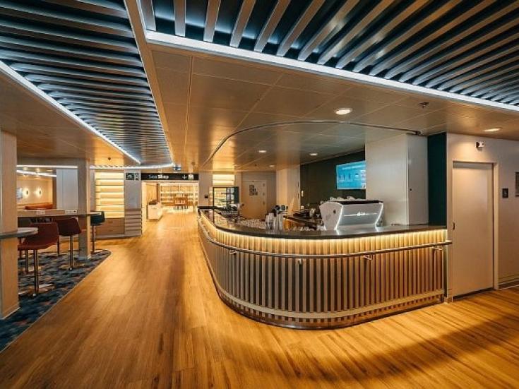 DFDS - Aura Seaways - Schiffsreise nach Litauen - Light House Café an Bord