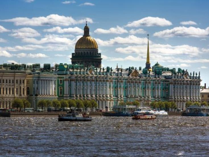 St. Petersburg - Winterpalst mit Ermitage © sergey kelin fotolia