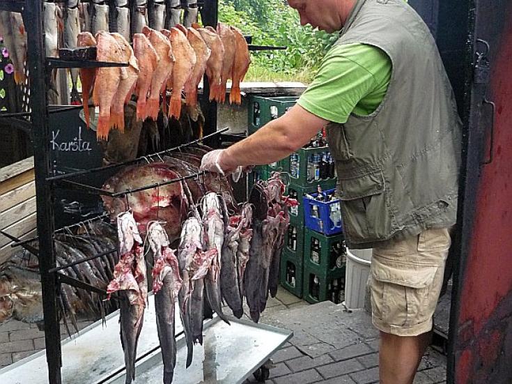 Frischer Räucherfisch bei Fischer Jonas in Nidden
