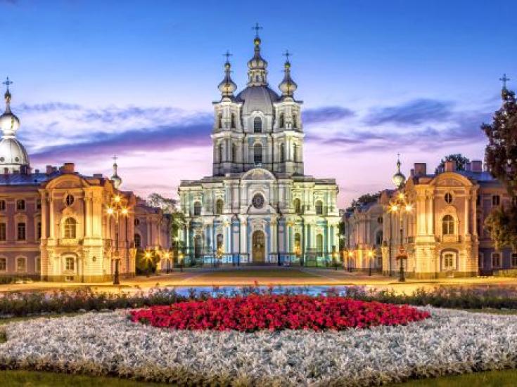 St. Petersburg- Smolny © yuelnochekk adobestock