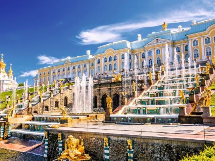 St. Petersburg- Peterhof © sborisov fotolia