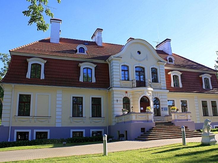 Herrenhaus Svente