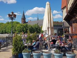 Königsberg - Straßencafé im Fischdorf