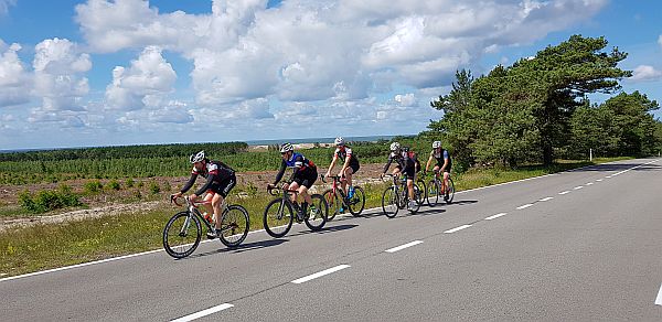 Radler auf der Kurischen Nehrung - Radwanderungen in Ostpreußen
