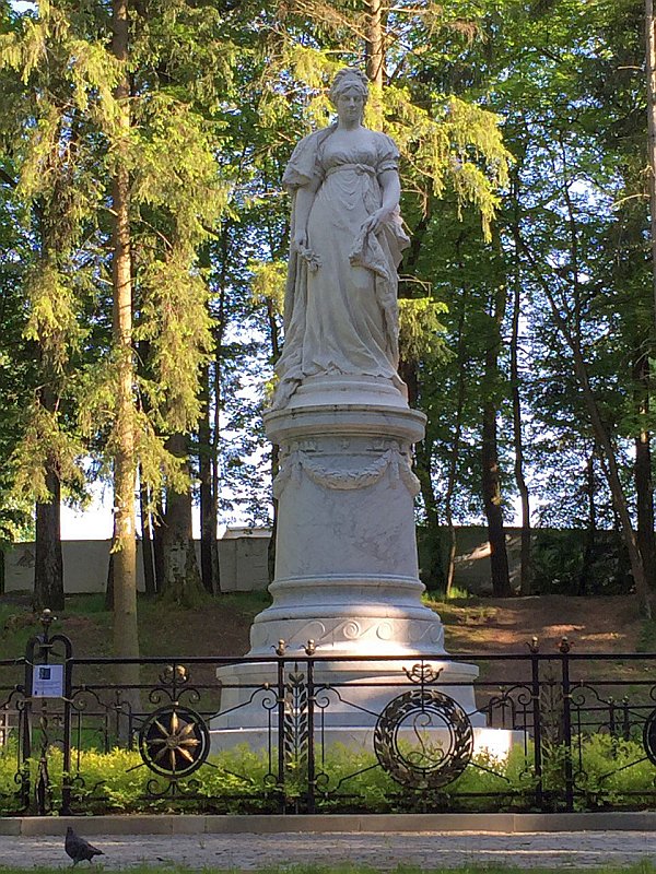Tilsit - Denkmal für Königin Luise im Park Jakobsruh