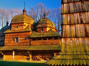 Kulturschätze Südpolens - Holzkirche im Karpatenvorland in Südpolen